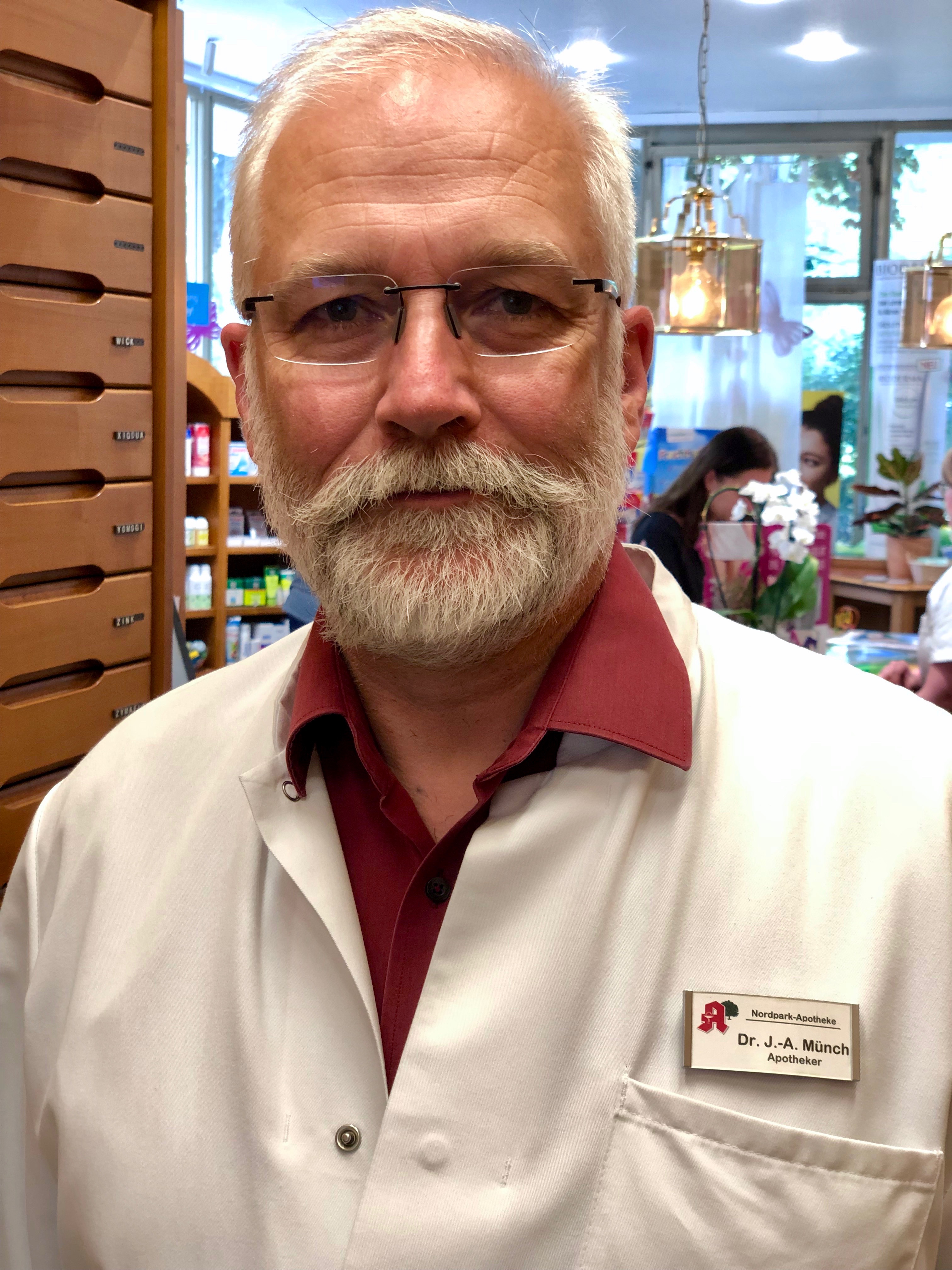Apotheker Dr. Münch